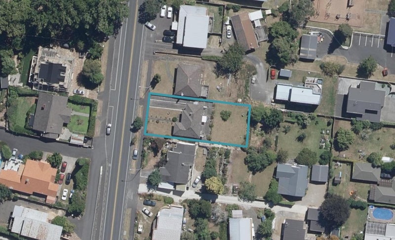 87 Pembroke Street, Hamilton Lake, Hamilton - Carousel 1