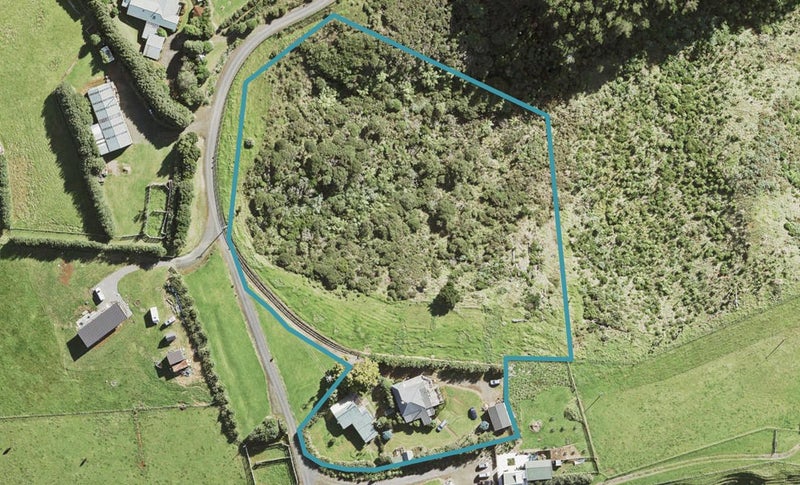 223A Constable Road, Muriwai, Waimauku - Carousel 1