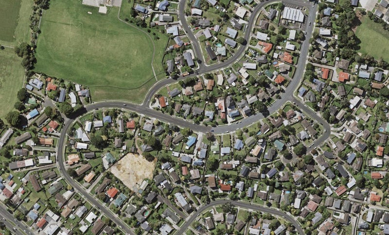 35 Cardiff Road, Pakuranga, Auckland - Carousel 1