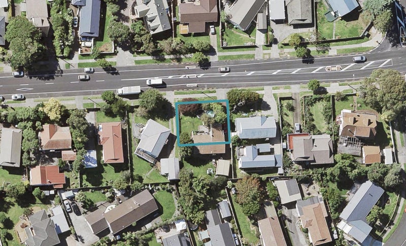 51 Gills Road, Bucklands Beach, Auckland - Carousel 1