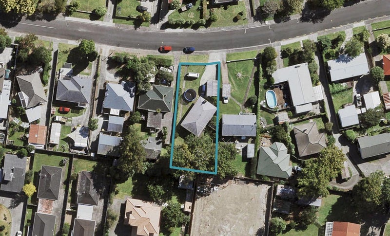 17 Te Kanawa Crescent, Henderson, Auckland - Carousel 1