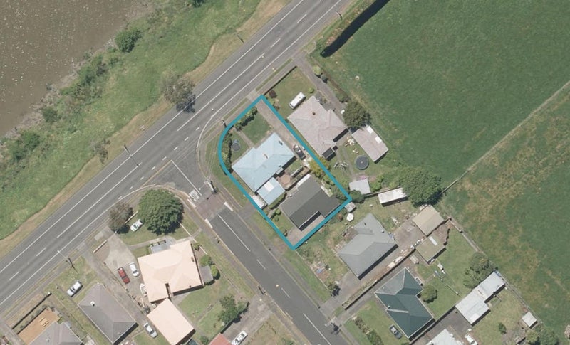 122 Talbot Street, Whanganui East, Whanganui - Carousel 1