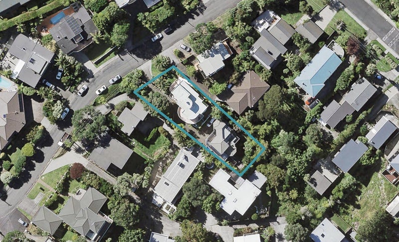 2/4 Parr Terrace, Castor Bay, Auckland - Carousel 1
