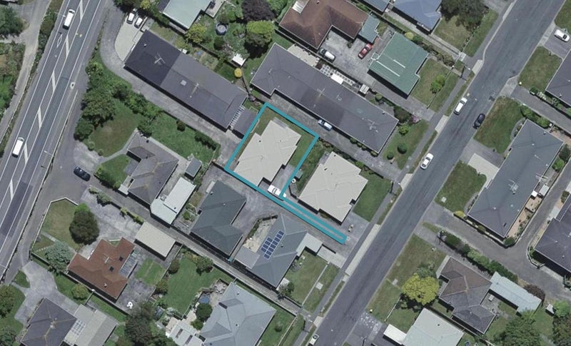 77 Oxford Street, Tawa, Wellington - Carousel 1