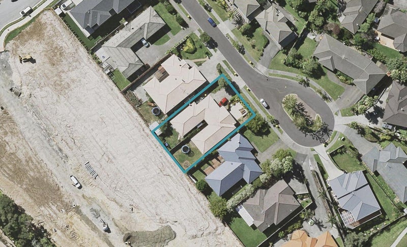 7 Buncrana Place, Pinehill, Auckland - Carousel 1