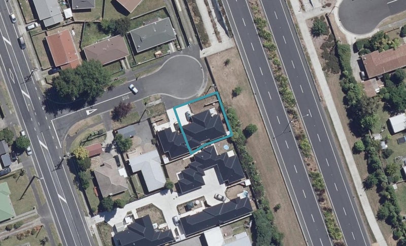 2/4 Alderson Road, Fairview Downs, Hamilton - Carousel 1