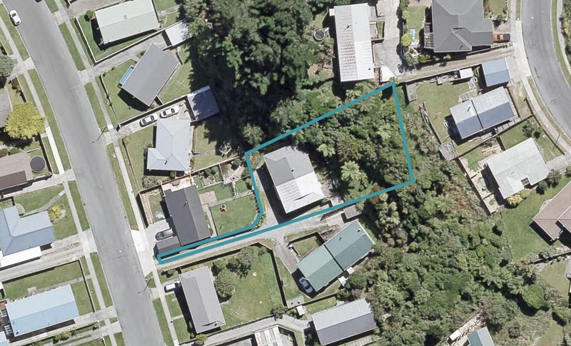 1/23 Invercargill Drive, Kelson, Lower Hutt - Carousel 1