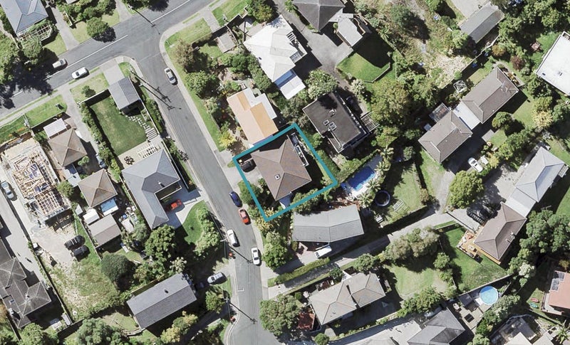 2A Phillipa Place, Browns Bay, Auckland - Carousel 1