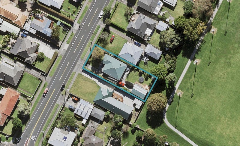 86 Matipo Road, Te Atatu Peninsula, Auckland - Carousel 1
