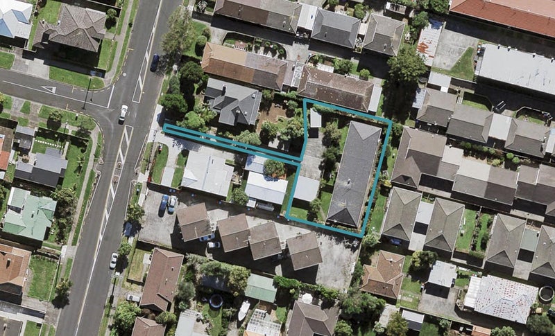 50A Fowlds Avenue, Sandringham, Auckland - Carousel 1