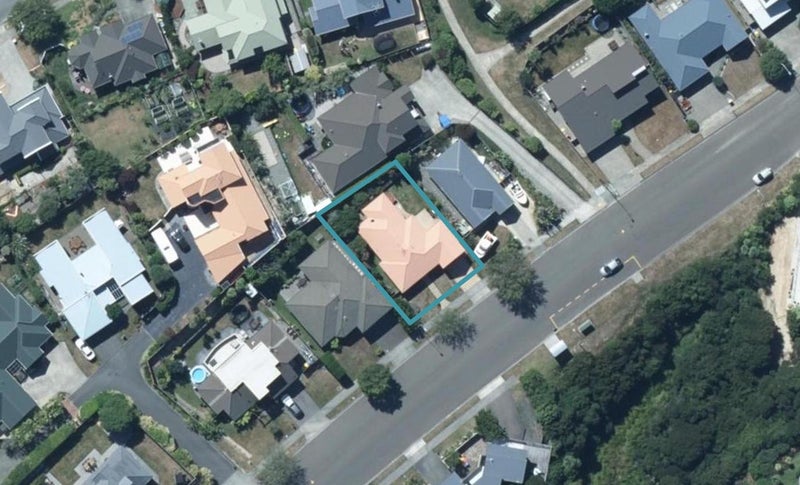 52 Navigation Drive, Whitby, Porirua - Carousel 1
