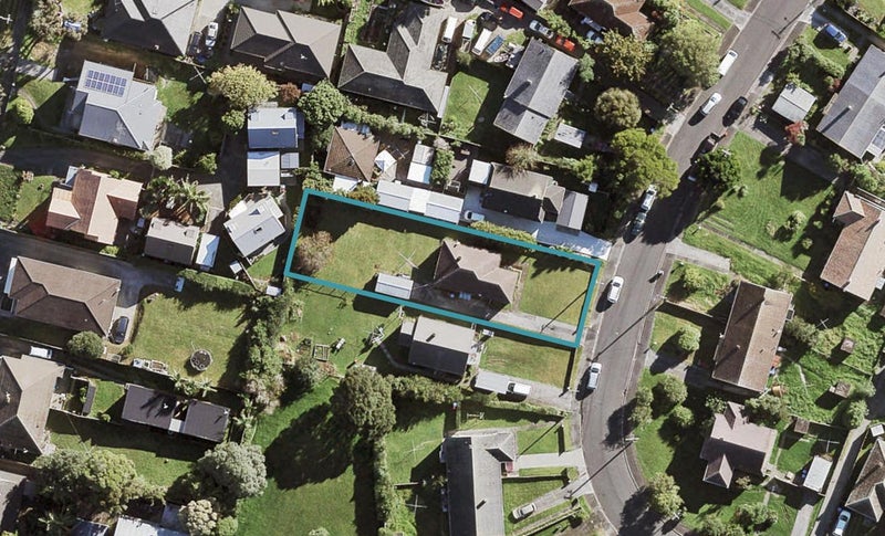 15 Tutuki Street, Waterview, Auckland - Carousel 1