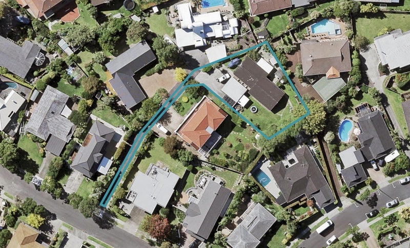 12 Caithness Place, Farm Cove, Auckland - Carousel 1