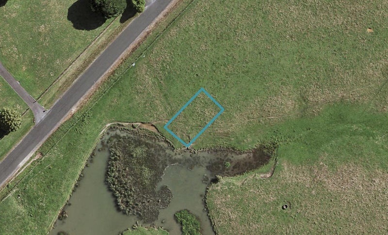 6 Wallis Esplanade, Karaka, Papakura - Carousel 1