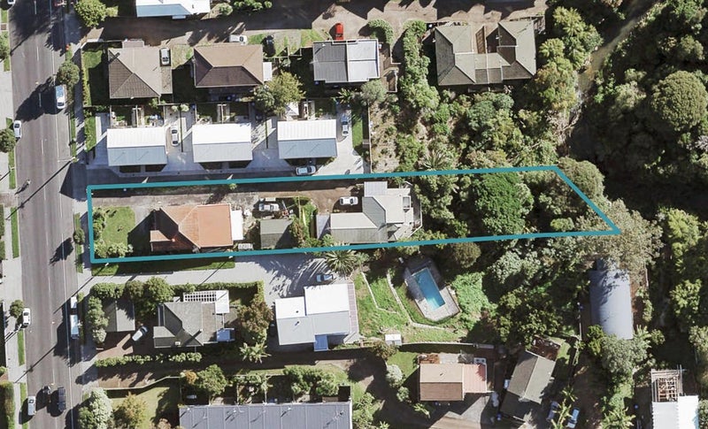 28 Blockhouse Bay Road, Avondale, Auckland - Carousel 1