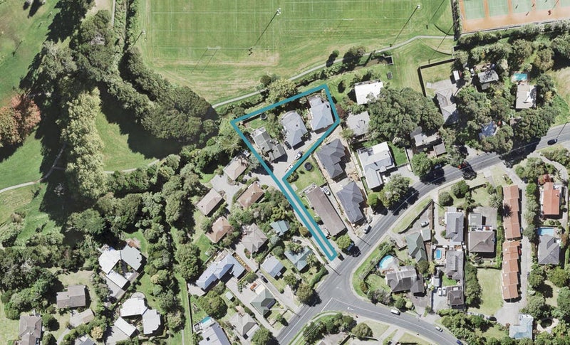 2/39 Glencoe Road, Browns Bay, Auckland - Carousel 1