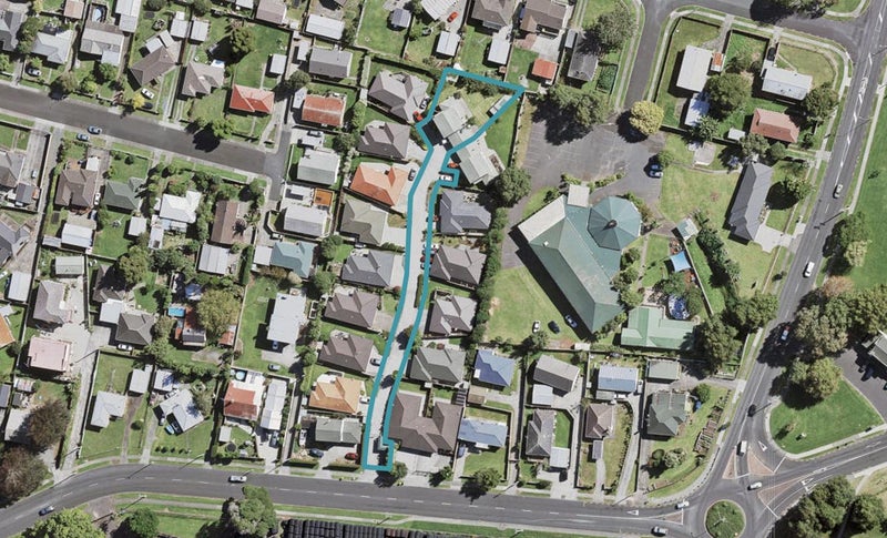 11 Tiel Lane, Papakura, Papakura - Carousel 1