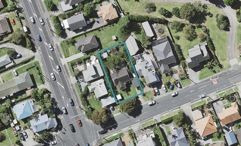 2 Winscombe Street, Belmont, Auckland - Carousel 1