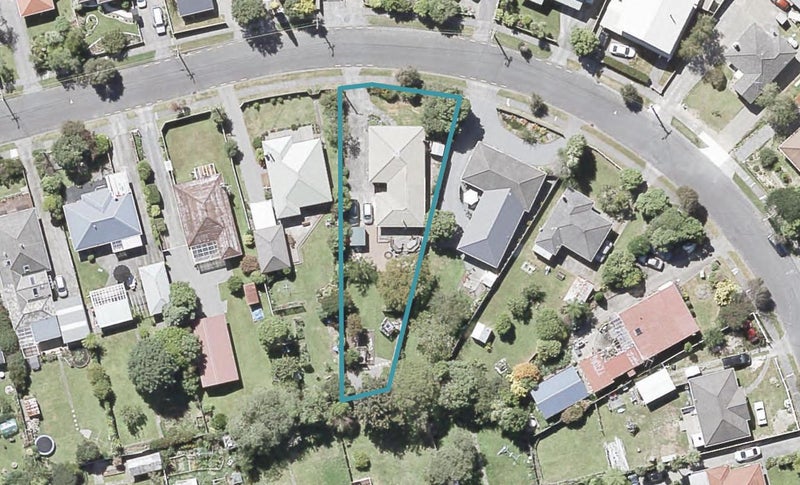 26 Poole Crescent, Wainuiomata, Lower Hutt - Carousel 1