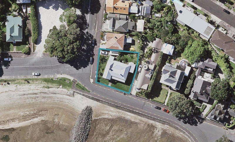 58 King Edward Parade, Devonport, Auckland - Carousel 1
