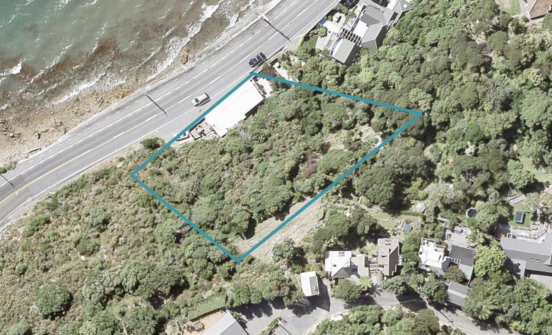 455 Marine Drive, Mahina Bay, Lower Hutt - Carousel 1