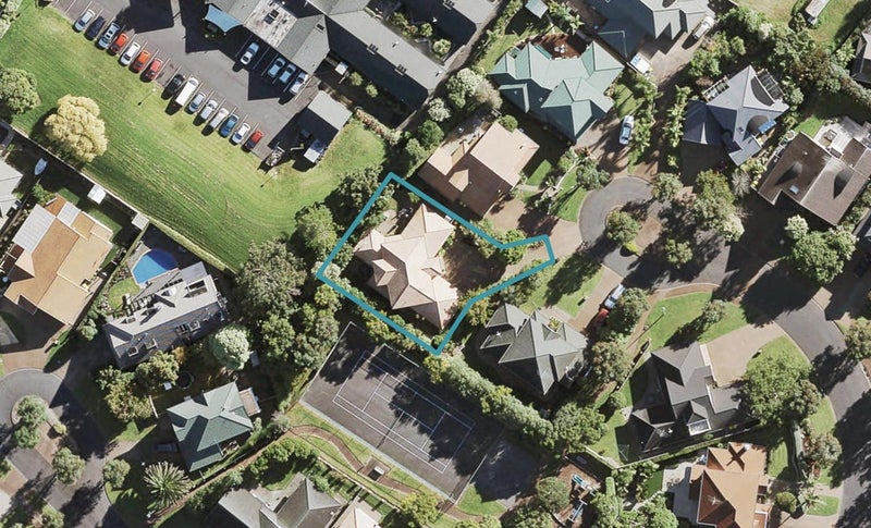 33 Connemara Court, West Harbour, Auckland - Carousel 1