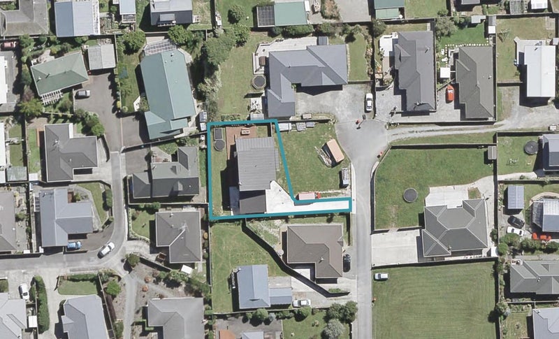 10 Montgomery Street, Stokes Valley, Lower Hutt - Carousel 1