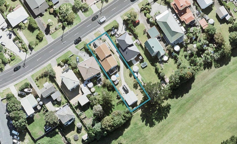 1347 Whangaparaoa Road, Army Bay, Whangaparaoa - Carousel 1