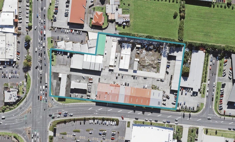 2/251 Lincoln Road, Henderson, Auckland - Carousel 1