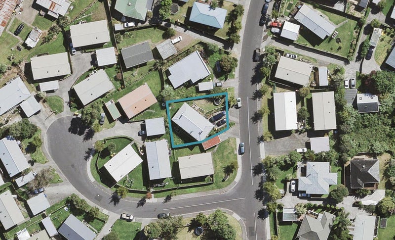 27 Riserra Drive, Ranui, Auckland - Carousel 1