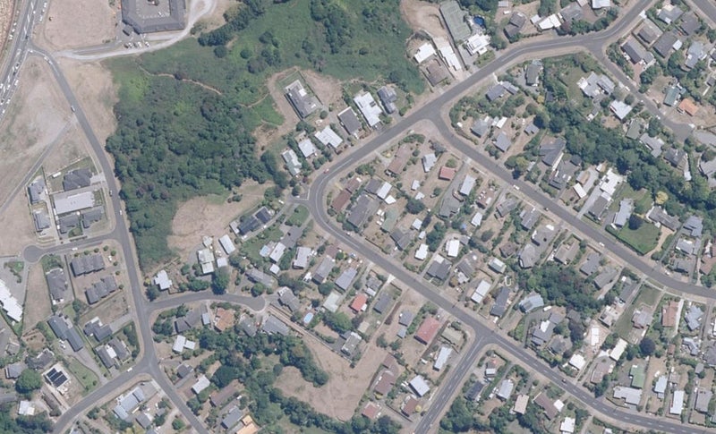 4 Ingle Avenue, Waipahihi, Taupo - Carousel 1