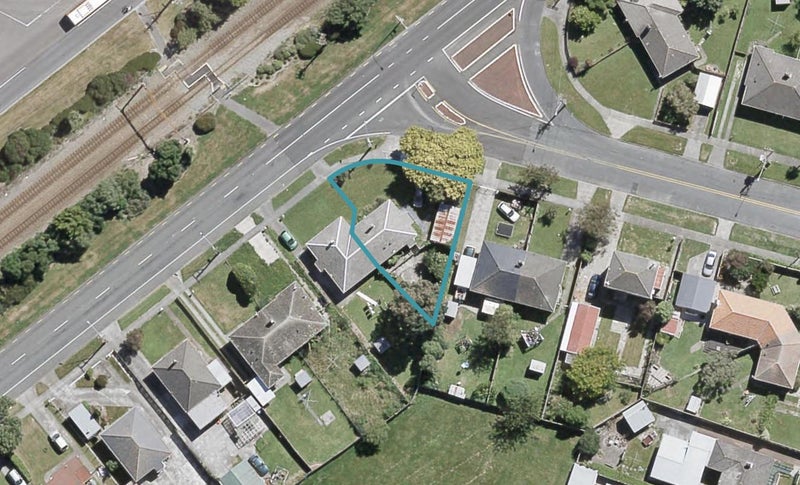 2 Naenae Road, Naenae, Lower Hutt - Carousel 1