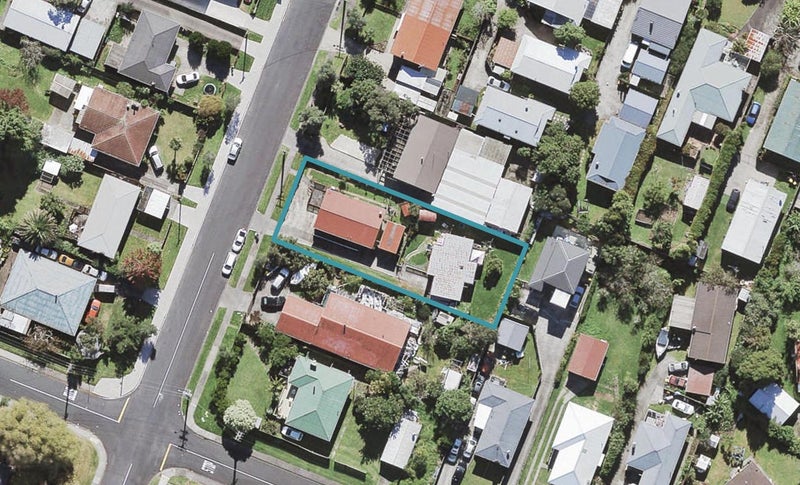 1/4 Barbary Avenue, Kelston, Auckland - Carousel 1