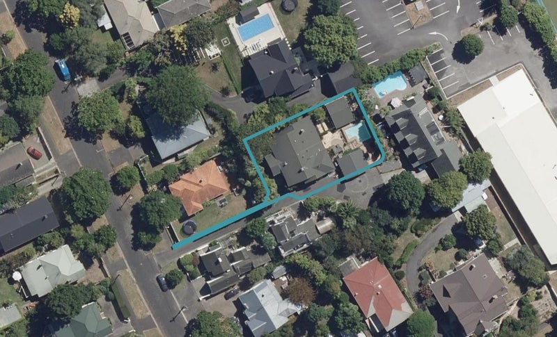 8 George Street, Claudelands, Hamilton - Carousel 1