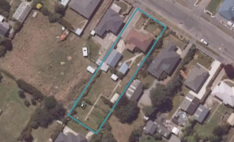 17 Sandringham Street, Oamaru North, Oamaru - Carousel 1