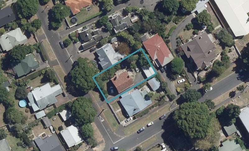 4 George Street, Claudelands, Hamilton - Carousel 1