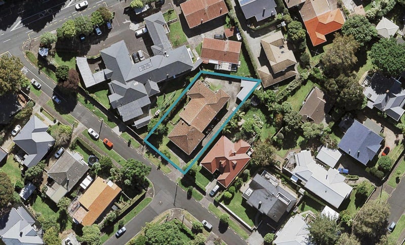 2/4 Bennett Street, Mount Albert, Auckland - Carousel 1