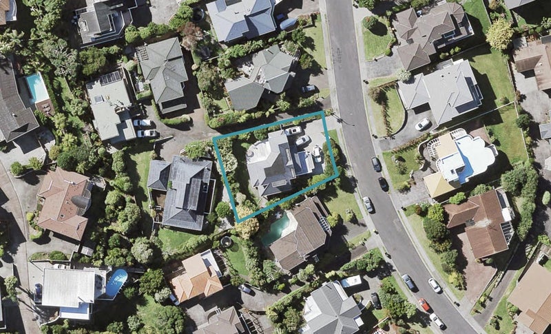 17 Calypso Place, Rothesay Bay, Auckland - Carousel 1