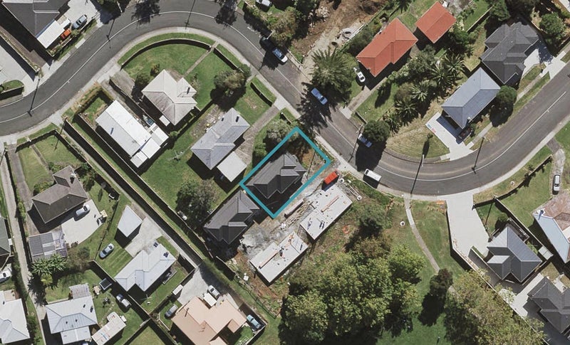 42D Landon Avenue, Mangere East, Auckland - Carousel 1