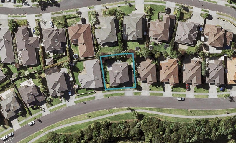 70 Cyril French Drive, Flat Bush, Auckland - Carousel 1