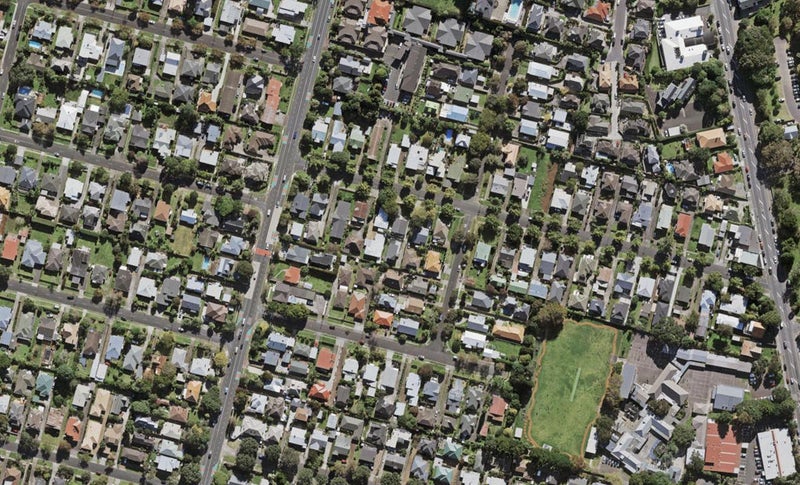 30 Beckenham Avenue, Royal Oak, Auckland - Carousel 1