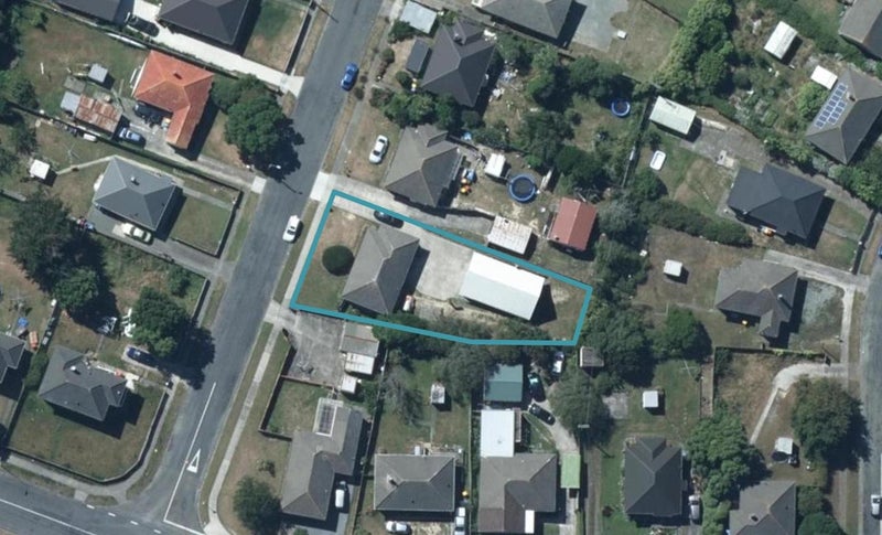 4 Maher Place, Ranui, Porirua - Carousel 1