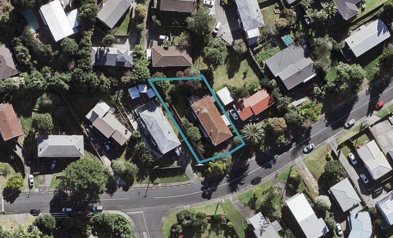 1/47 Peach Road, Glenfield, Auckland - Carousel 1