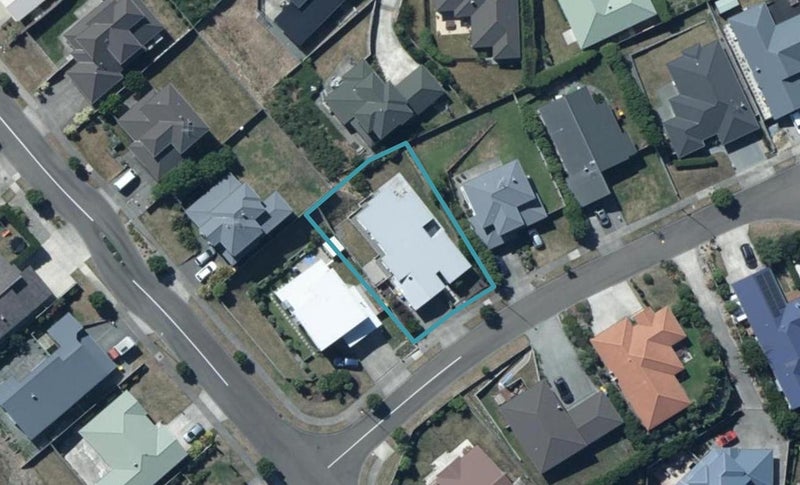 3 Kaweka Close, Aotea, Porirua - Carousel 1