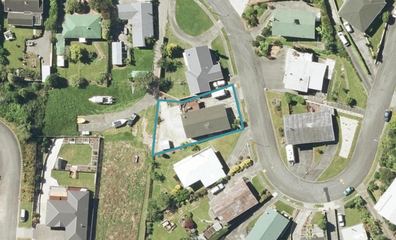 15 Seaview Crescent, Picton - Carousel 1