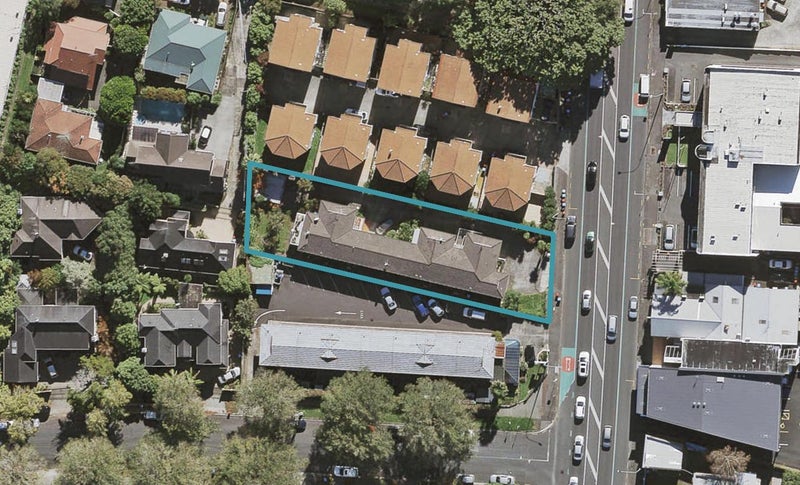 2/277 Manukau Road, Epsom, Auckland - Carousel 1
