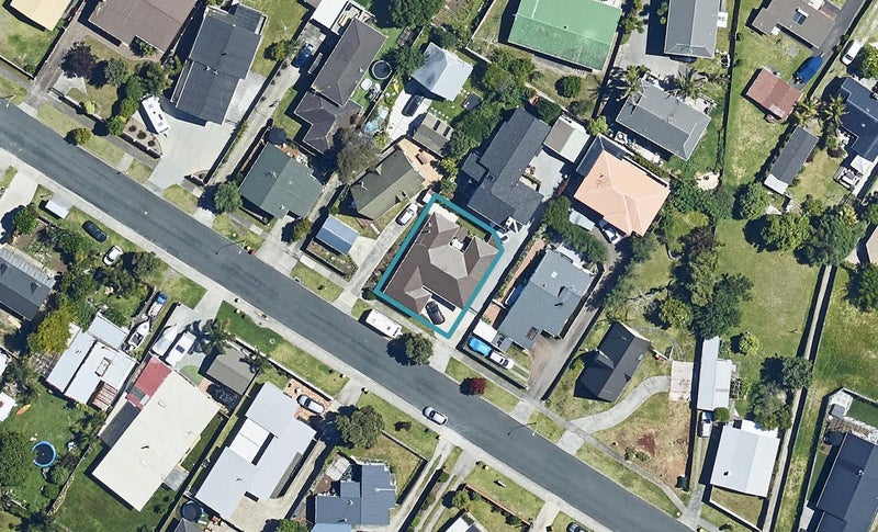 215A Range Road, Papamoa Beach, Papamoa - Carousel 1