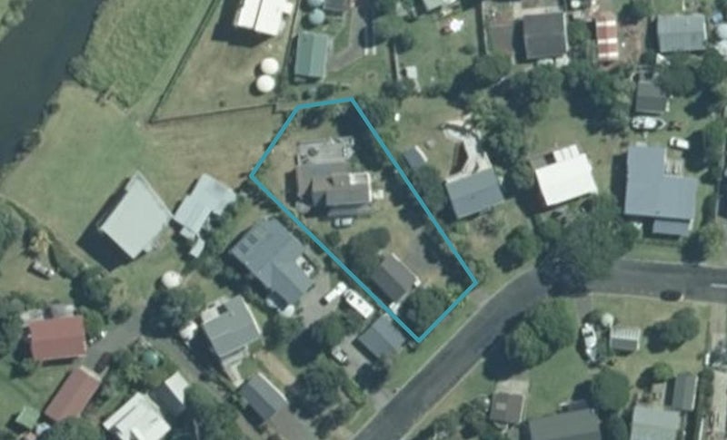 10 Hilldale Crescent, Whitianga - Carousel 1