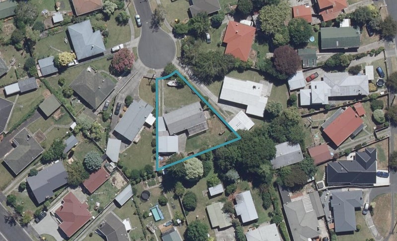 19 Cedar Place, Hillcrest, Hamilton - Carousel 1