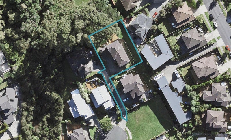 9 Lambir Place, Fairview Heights, Auckland - Carousel 1
